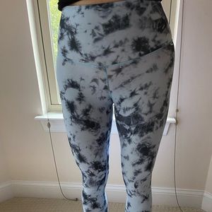 DYI TYE DYE LEGGINGS